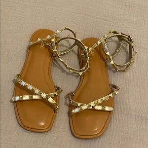 Aldo Gold Studded Women's Sandals. Size 9